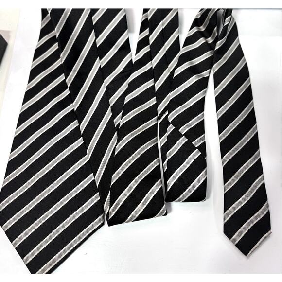 PIERRE CARDIN Paris Men's 100% Silk Silver & Black Stripe Neck Tie - Picture 6 of 6